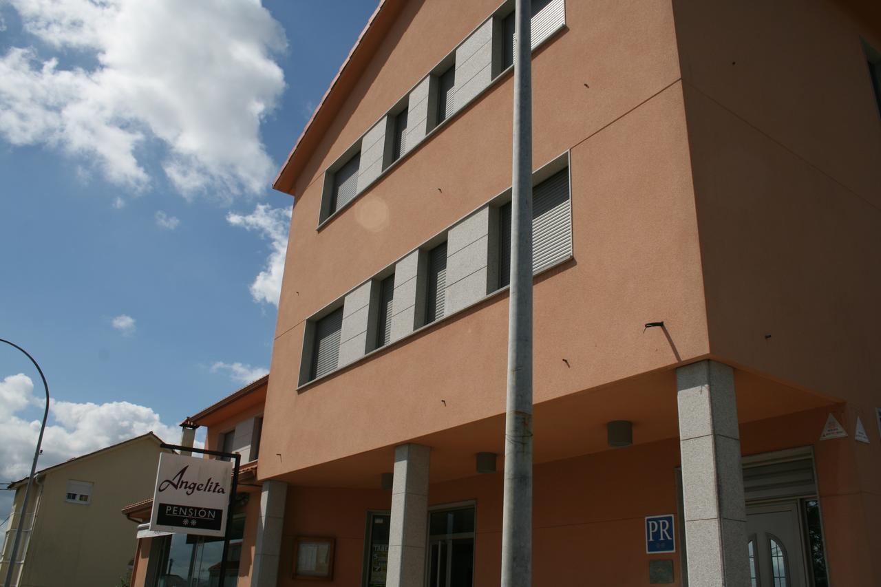 Pension Angelita Tabeaio Bagian luar foto